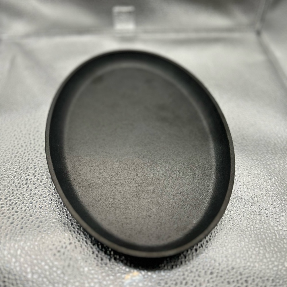 Cast Iron 10  Oval Serving Griddle"